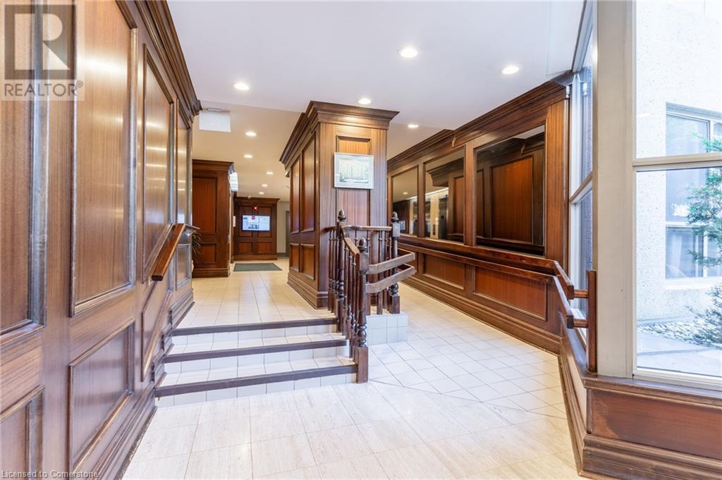 1201 North Shore Boulevard Unit# 406, Burlington, Ontario  L7S 1Z5 - Photo 3 - 40663162