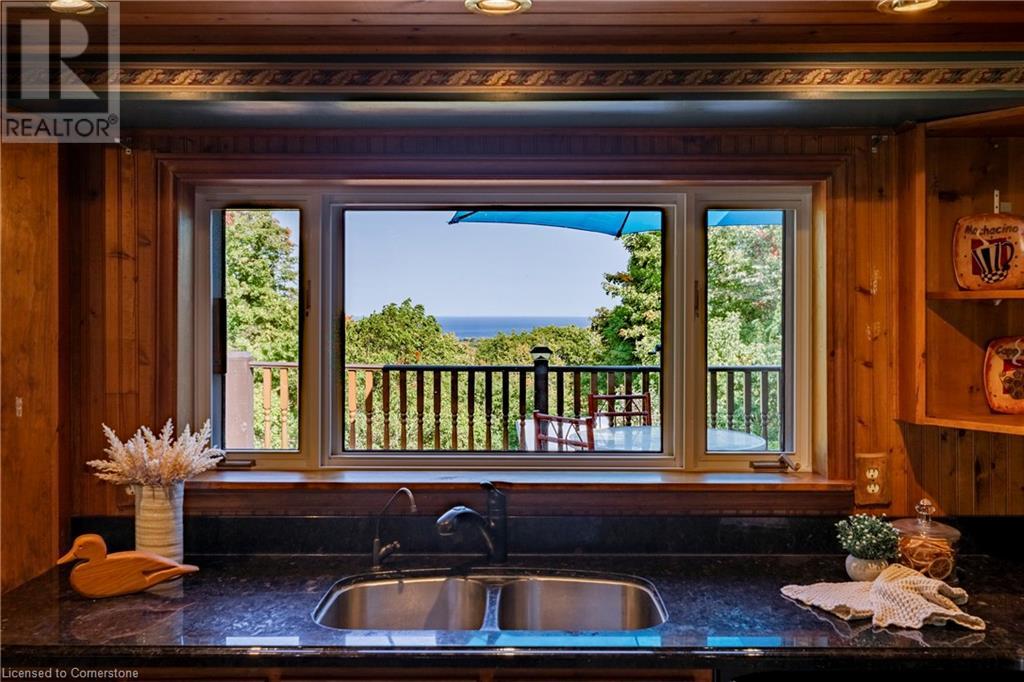 25 Ridge Road E, Grimsby, Ontario  L3M 4E7 - Photo 13 - 40662749