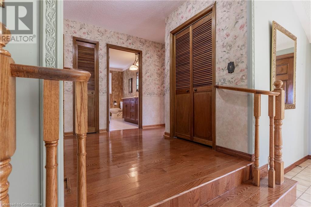 25 Ridge Road E, Grimsby, Ontario  L3M 4E7 - Photo 15 - 40662749