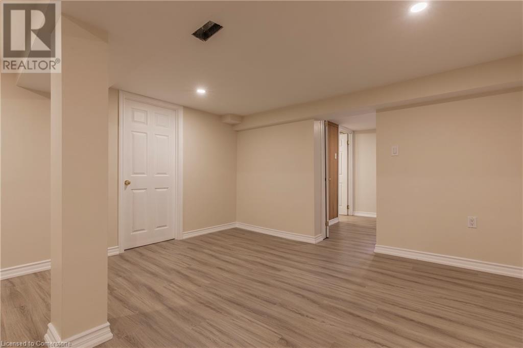 25 Ridge Road E, Grimsby, Ontario  L3M 4E7 - Photo 35 - 40662749