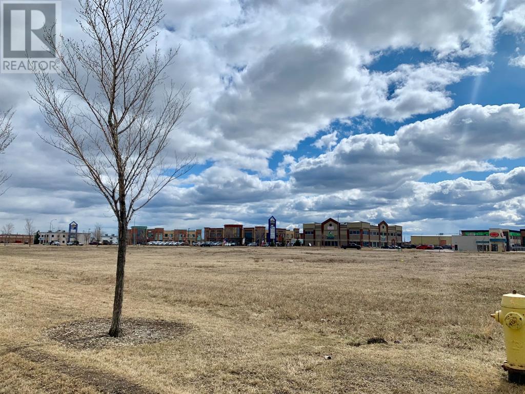 10605 99 Avenue, Grande Prairie, Alberta T8V 8E8 - Photo 3 - A2123043