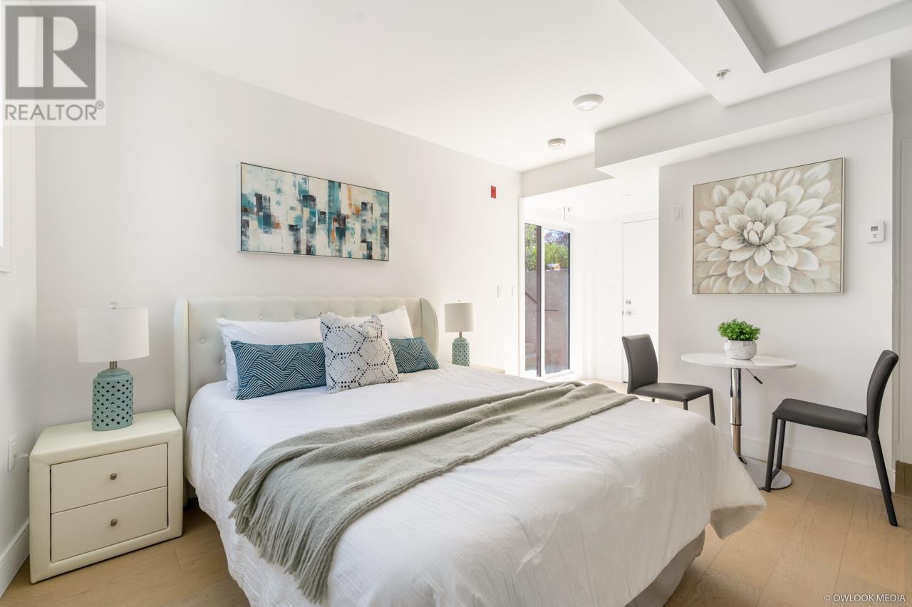 Listing Picture 17 of 19 : 7353 OAK STREET, Vancouver / 溫哥華 - 魯藝地產 Yvonne Lu Group - MLS Medallion Club Member