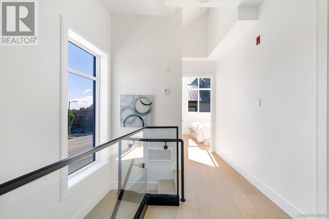 Listing Picture 19 of 22 : 1007 W 58TH AVENUE, Vancouver / 溫哥華 - 魯藝地產 Yvonne Lu Group - MLS Medallion Club Member