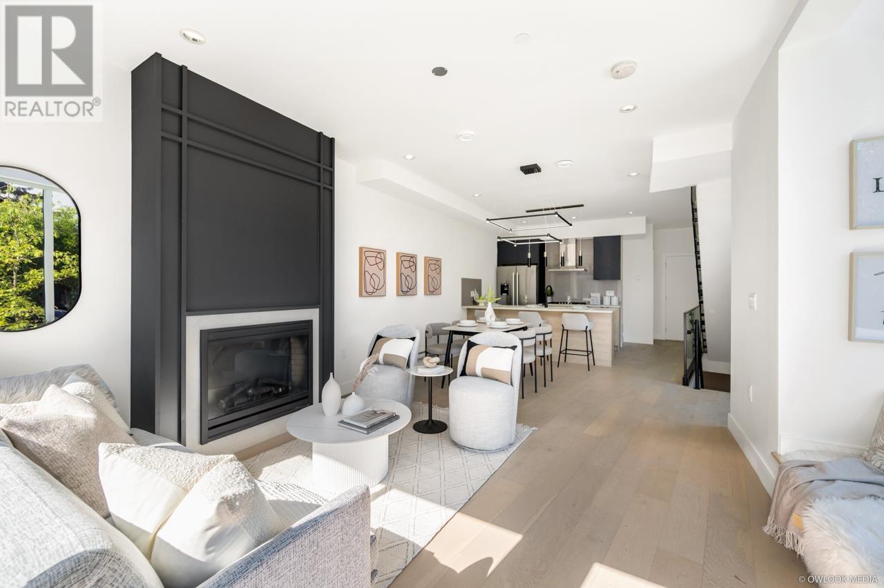 Listing Picture 3 of 22 : 1007 W 58TH AVENUE, Vancouver / 溫哥華 - 魯藝地產 Yvonne Lu Group - MLS Medallion Club Member