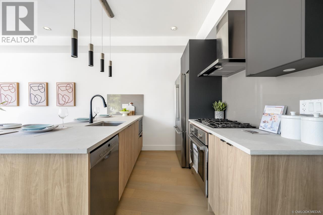 Listing Picture 9 of 22 : 7355 OAK STREET, Vancouver / 溫哥華 - 魯藝地產 Yvonne Lu Group - MLS Medallion Club Member