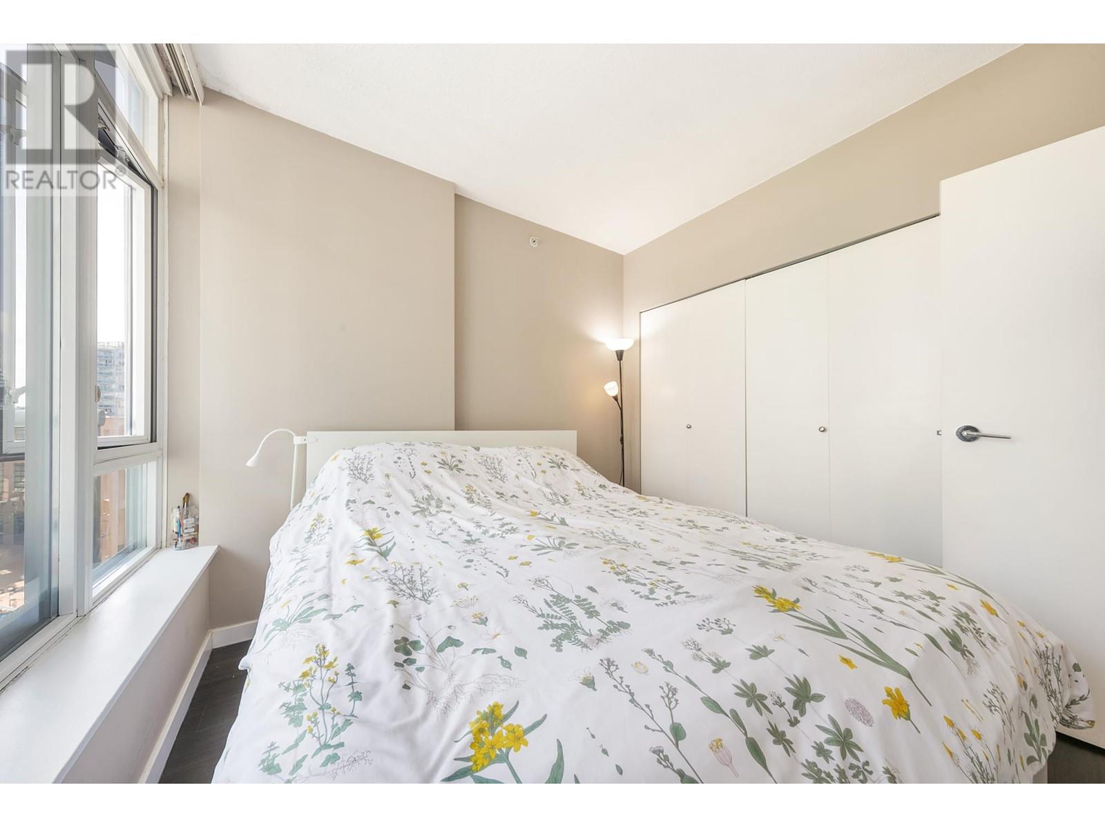 Listing Picture 14 of 21 : 904 480 ROBSON STREET, Vancouver / 溫哥華 - 魯藝地產 Yvonne Lu Group - MLS Medallion Club Member