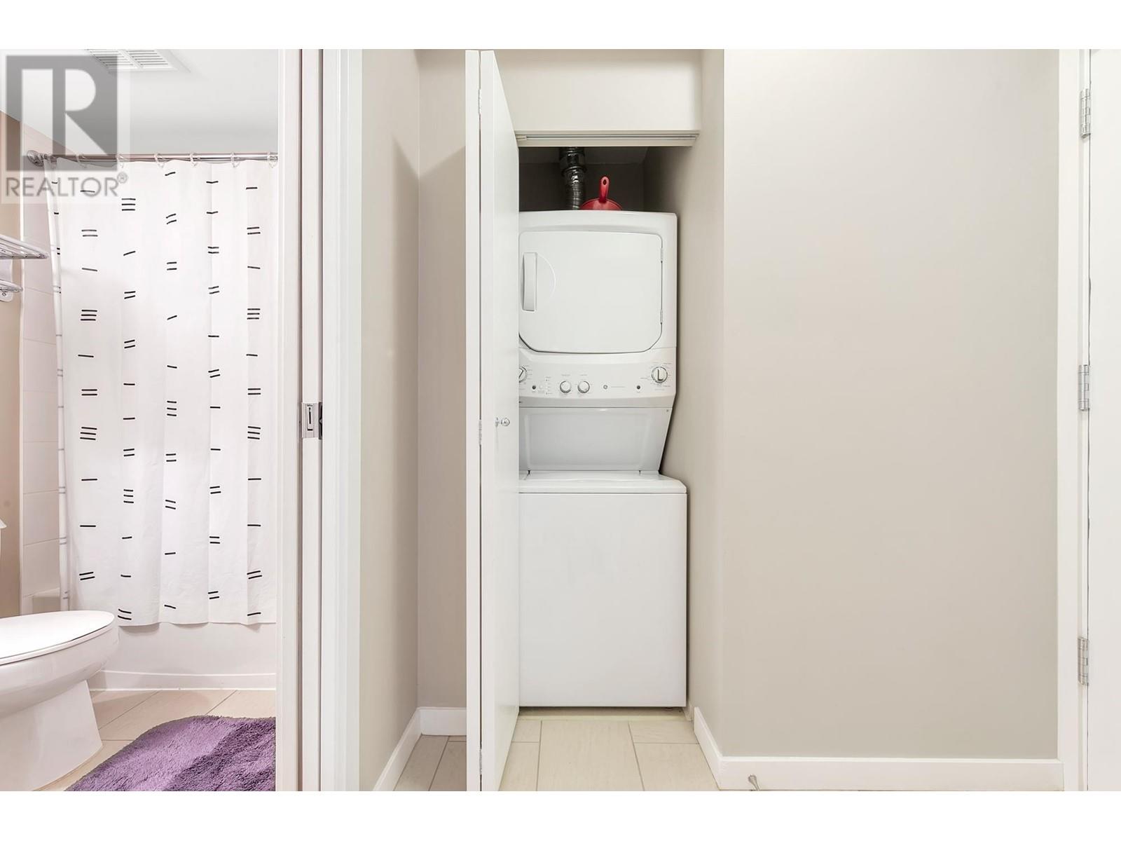 Listing Picture 17 of 21 : 904 480 ROBSON STREET, Vancouver / 溫哥華 - 魯藝地產 Yvonne Lu Group - MLS Medallion Club Member