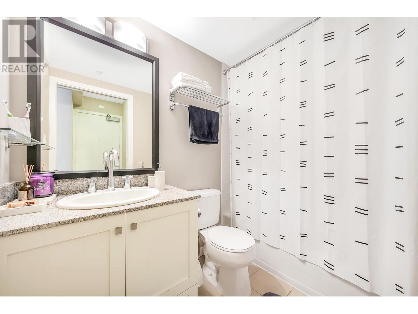 Listing Picture 18 of 21 : 904 480 ROBSON STREET, Vancouver / 溫哥華 - 魯藝地產 Yvonne Lu Group - MLS Medallion Club Member