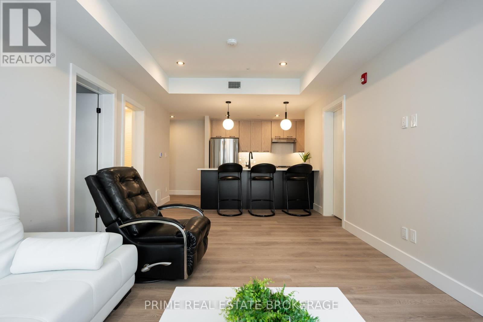 401 - 15 James Street E, South Huron, Ontario  N0M 1S1 - Photo 9 - X9396494