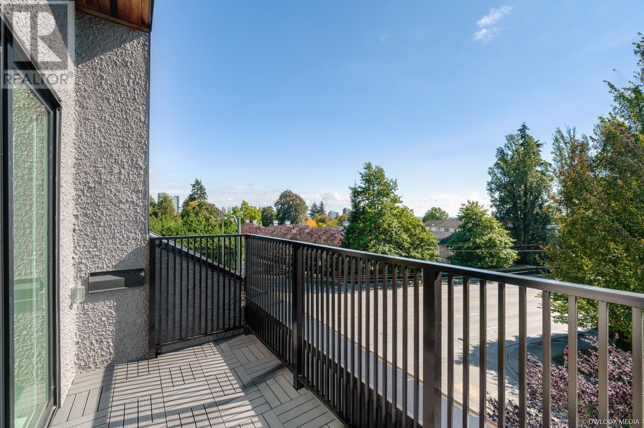 Listing Picture 20 of 20 : 7359 OAK STREET, Vancouver / 溫哥華 - 魯藝地產 Yvonne Lu Group - MLS Medallion Club Member