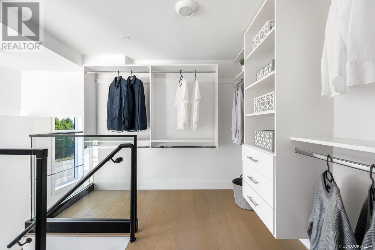 Listing Picture 16 of 22 : 7351 OAK STREET, Vancouver / 溫哥華 - 魯藝地產 Yvonne Lu Group - MLS Medallion Club Member