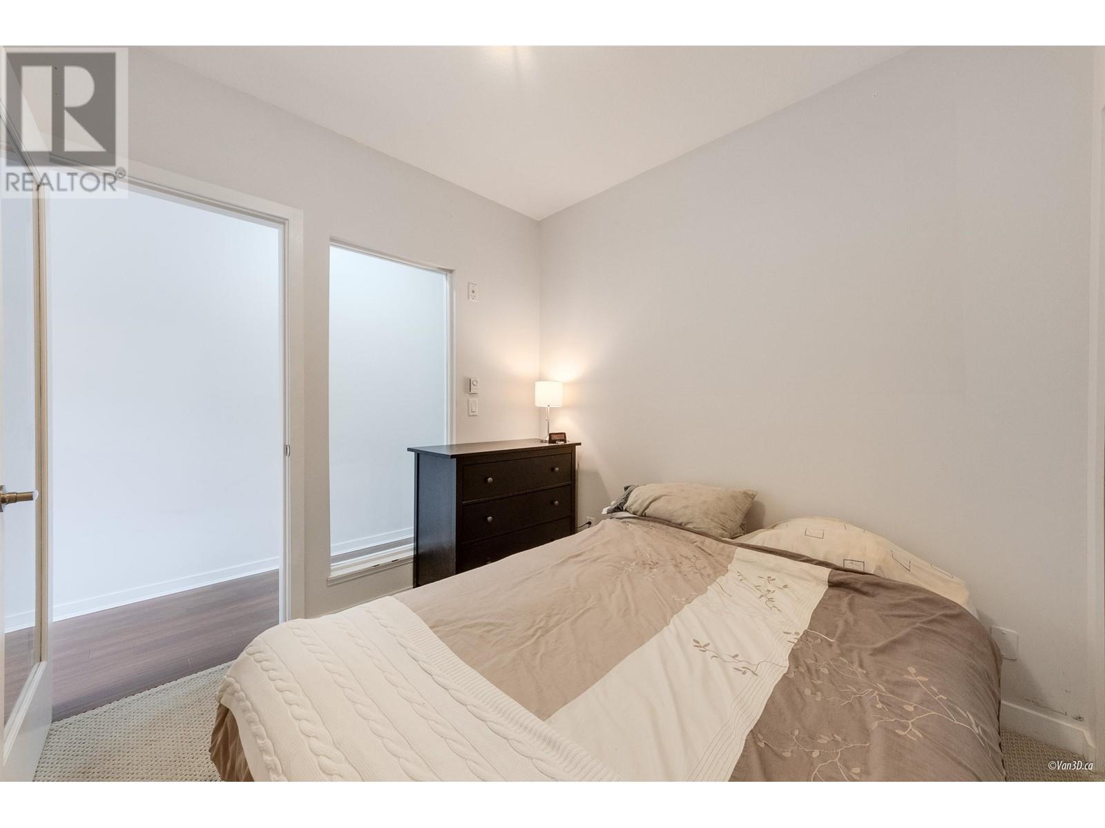 Listing Picture 10 of 13 : 202 4479 W 10TH AVENUE, Vancouver / 溫哥華 - 魯藝地產 Yvonne Lu Group - MLS Medallion Club Member