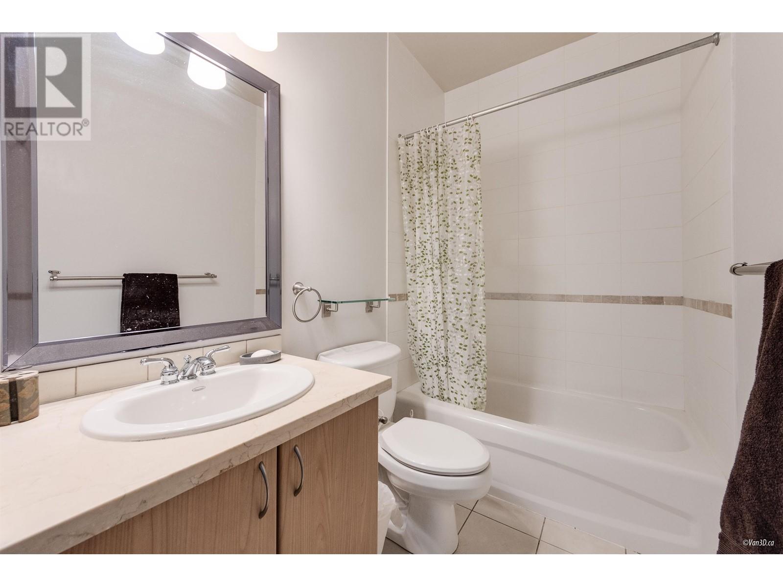 Listing Picture 12 of 13 : 202 4479 W 10TH AVENUE, Vancouver / 溫哥華 - 魯藝地產 Yvonne Lu Group - MLS Medallion Club Member