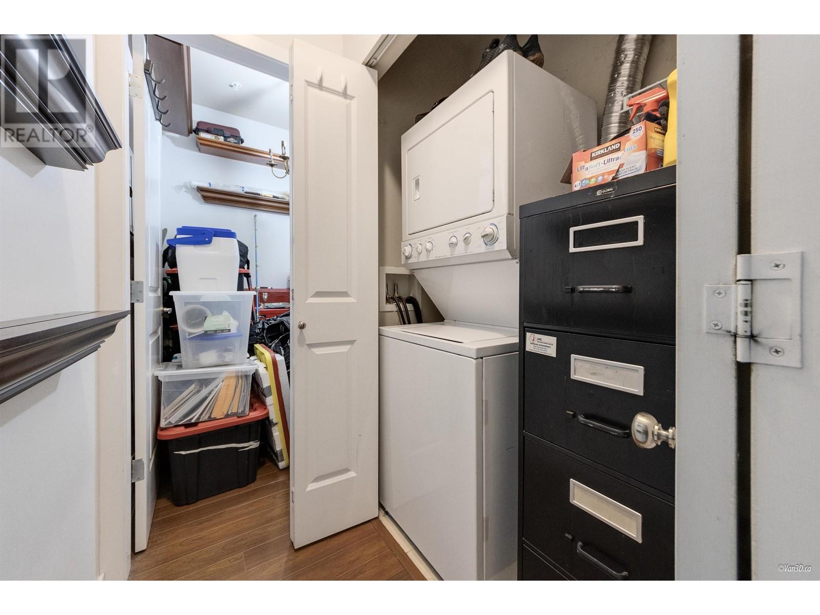 Listing Picture 13 of 13 : 202 4479 W 10TH AVENUE, Vancouver / 溫哥華 - 魯藝地產 Yvonne Lu Group - MLS Medallion Club Member