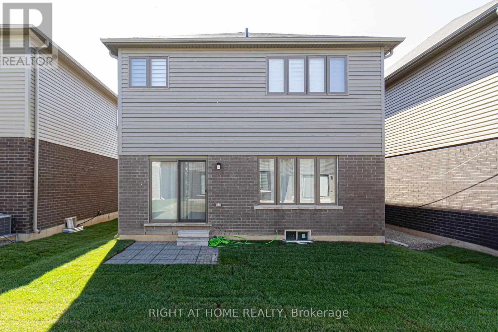 10 Broddy Avenue, Brantford, Ontario  L3T 0V2 - Photo 2 - X9396755