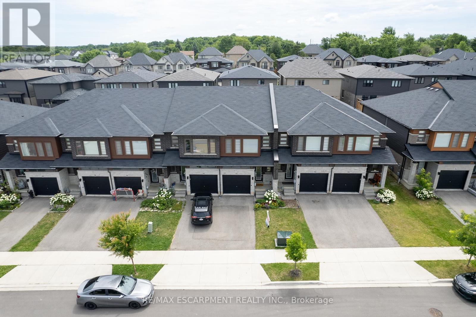 32 Greenwich Avenue, Hamilton (Stoney Creek Mountain), Ontario  L8J 0L5 - Photo 4 - X9396971