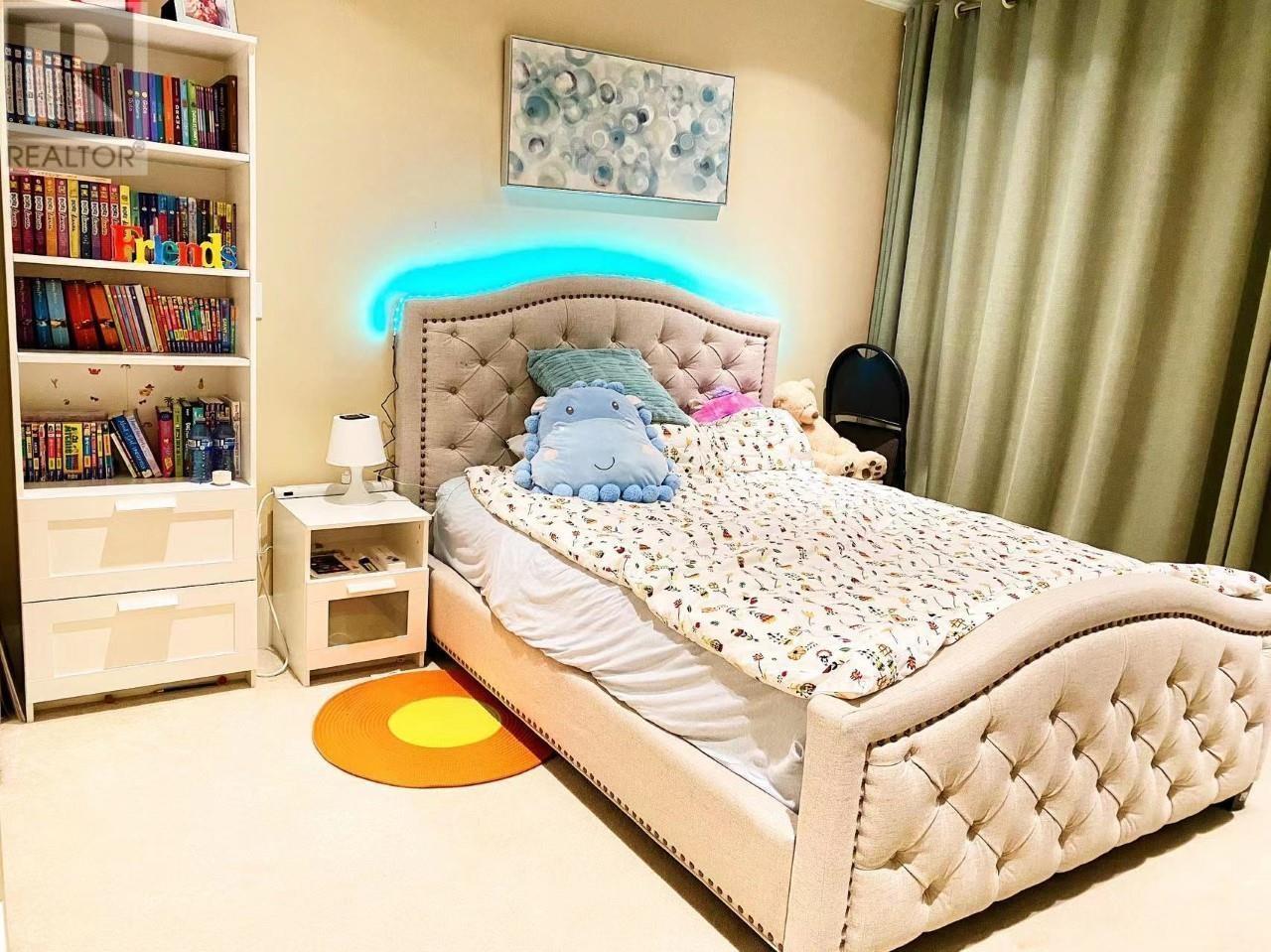 Listing Picture 12 of 15 : 8180 LUNDY ROAD, Richmond / 烈治文 - 魯藝地產 Yvonne Lu Group - MLS Medallion Club Member