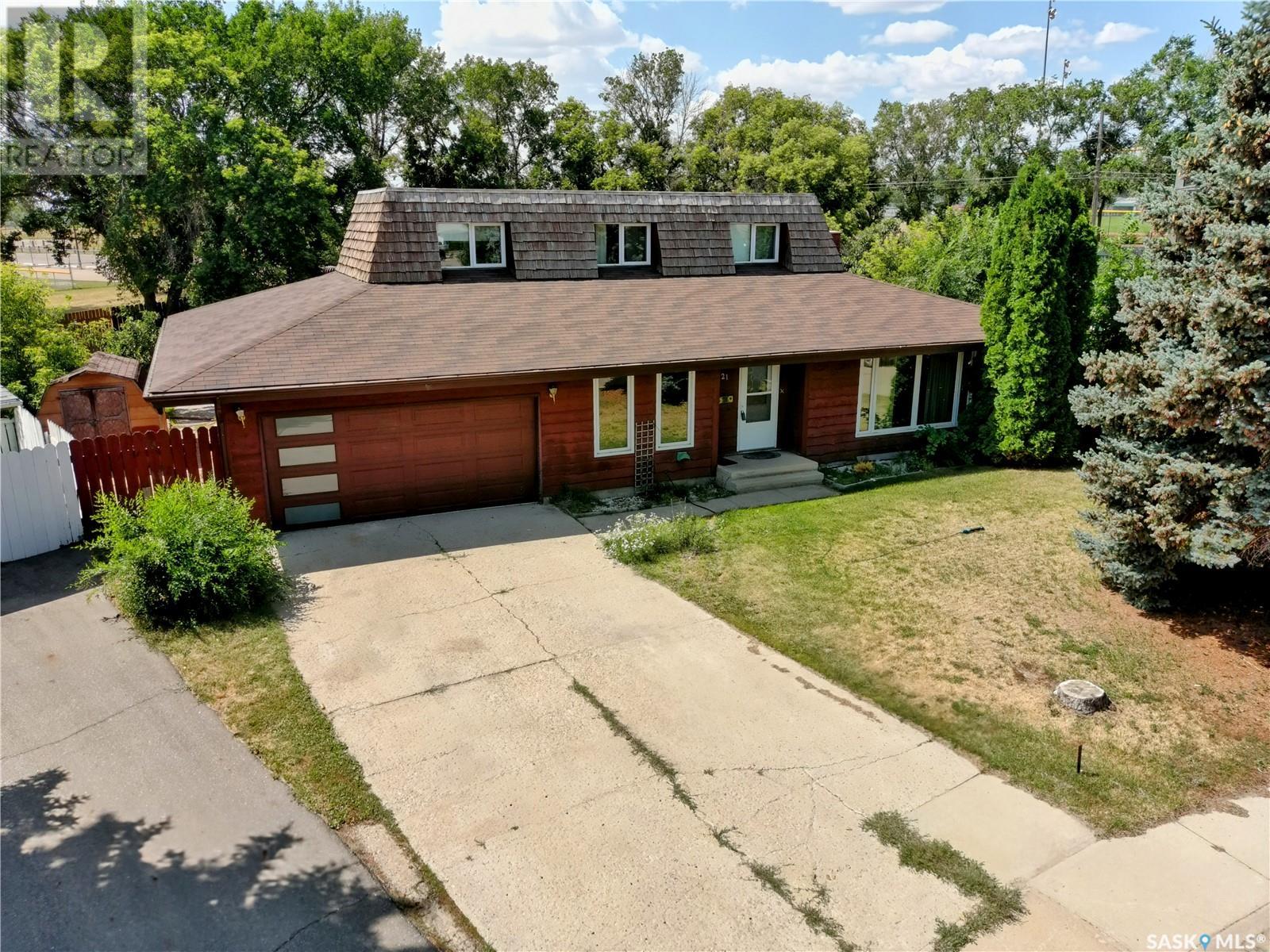 Property at 21 Hayward PLACE image 2