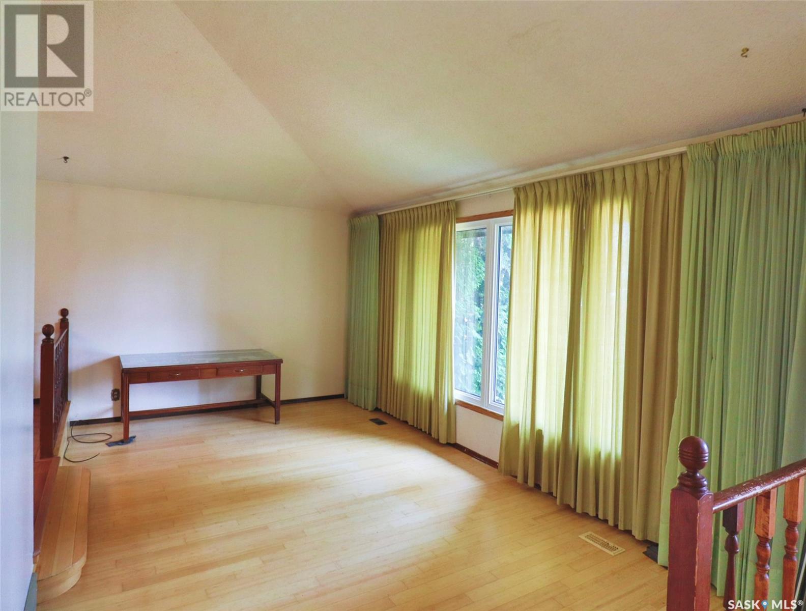 Property at 21 Hayward PLACE image 4