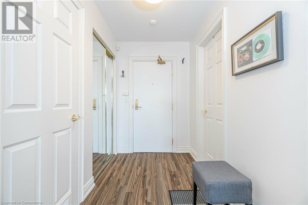 399 Elizabeth St Unit# 210, Burlington, Ontario  L7R 0A4 - Photo 5 - 40663356