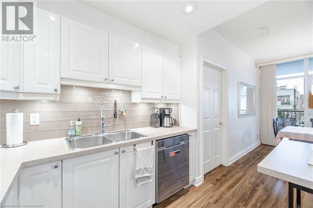 399 Elizabeth St Unit# 210, Burlington, Ontario  L7R 0A4 - Photo 15 - 40663356