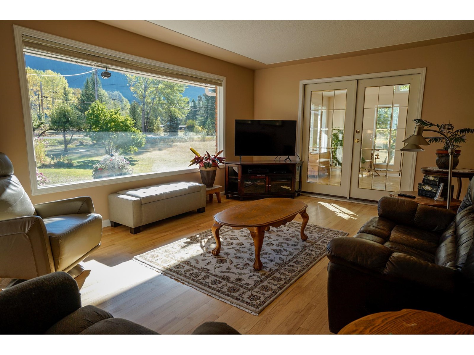 2697 Shoreacres Road, Castlegar, British Columbia  V1N 4R1 - Photo 11 - 2480046