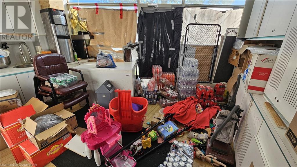 2011 Plains Road E Unit# 3, Burlington, Ontario  L7R 0A6 - Photo 9 - 40663386