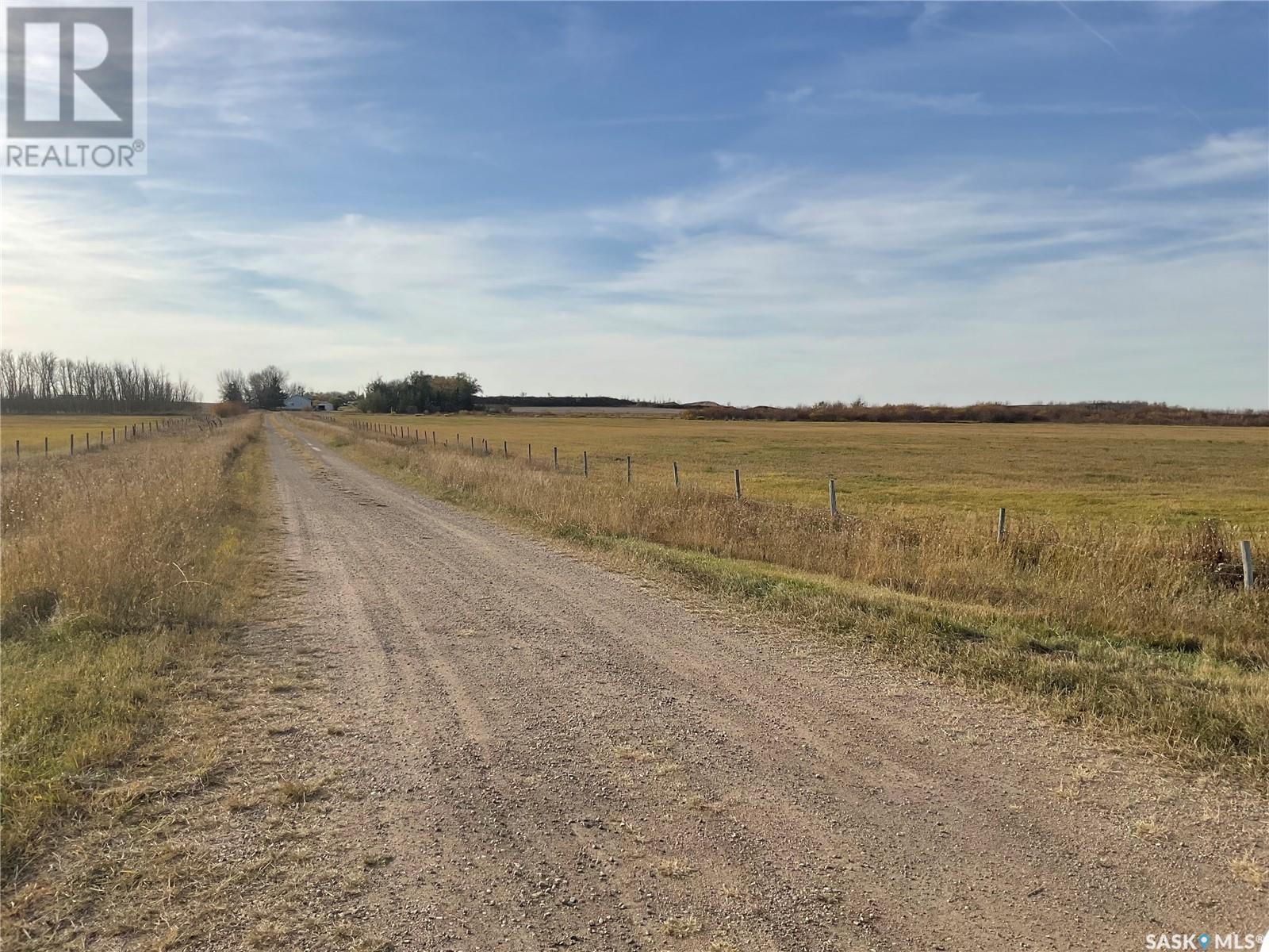 Pawluk Acreage, Fish Creek Rm No. 402, Saskatchewan