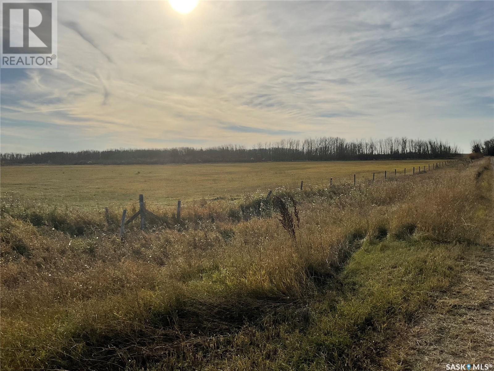 Pawluk Acreage, Fish Creek Rm No. 402, Saskatchewan  S0K 4P0 - Photo 2 - SK986091