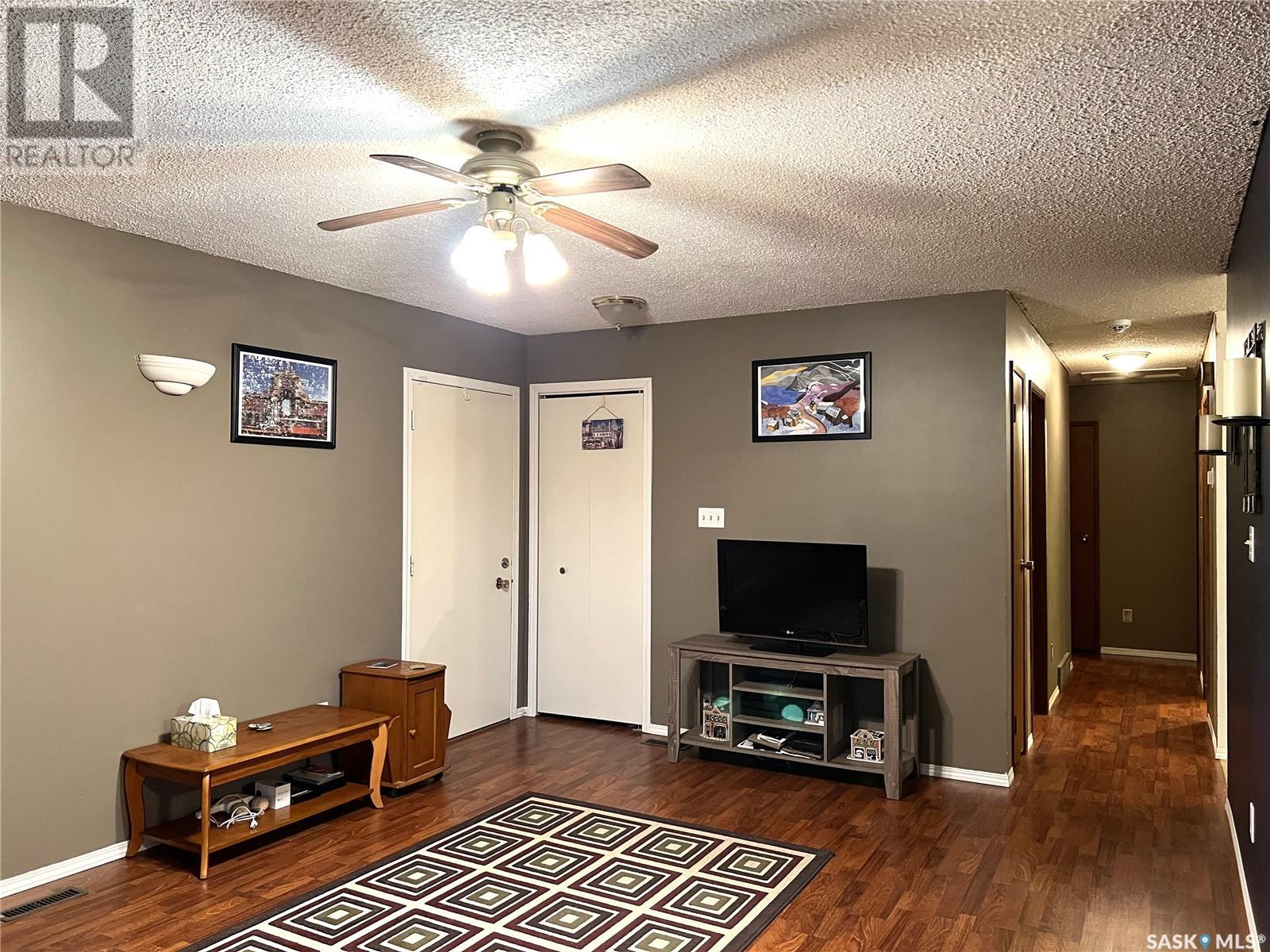 904 Railway Avenue, Loon Lake, Saskatchewan  S0M 1L0 - Photo 12 - SK986001