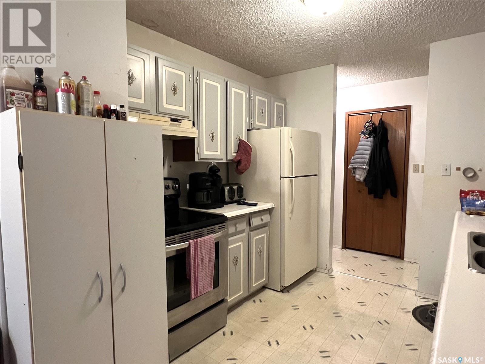 904 Railway Avenue, Loon Lake, Saskatchewan  S0M 1L0 - Photo 7 - SK986001