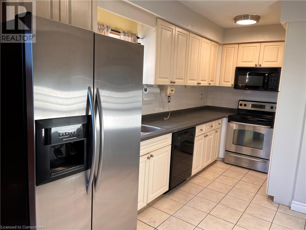 234 Newbury Drive, Kitchener, Ontario  N2N 2W9 - Photo 2 - 40660045