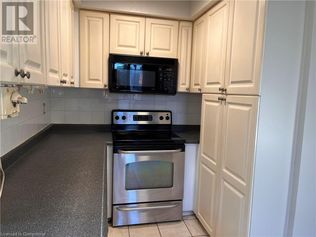 234 Newbury Drive, Kitchener, Ontario  N2N 2W9 - Photo 3 - 40660045