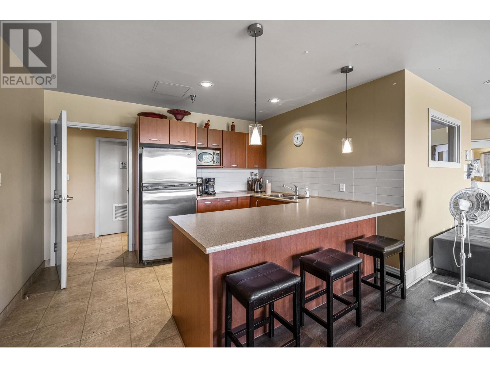 429 19677 Meadow Gardens Way, Pitt Meadows, British Columbia  V3Y 0A2 - Photo 26 - R2910325