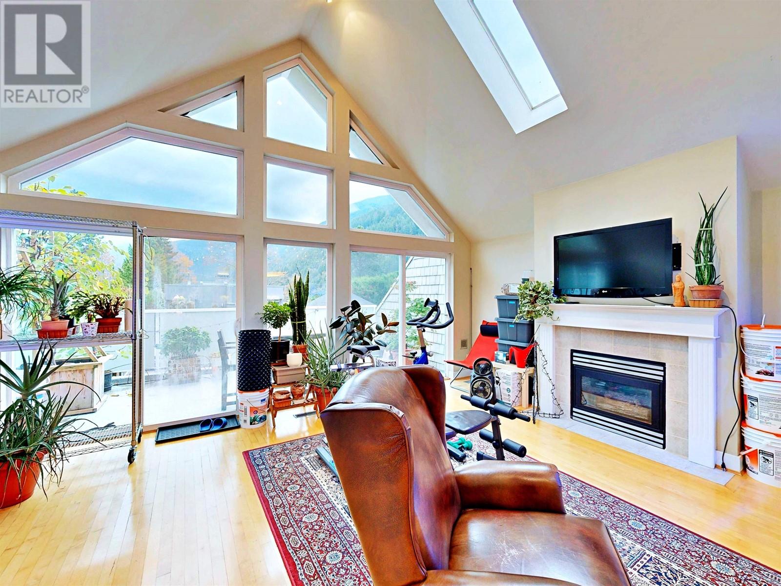 6477 Bruce Street, West Vancouver, British Columbia  V7W 2G7 - Photo 11 - R2935271