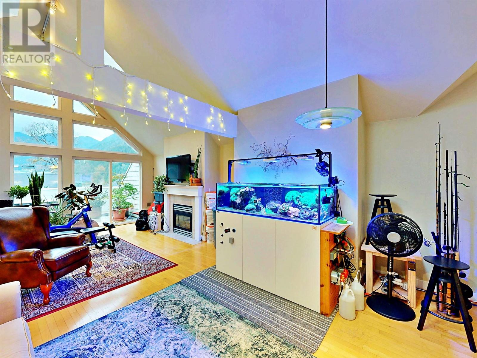 6477 Bruce Street, West Vancouver, British Columbia  V7W 2G7 - Photo 9 - R2935271