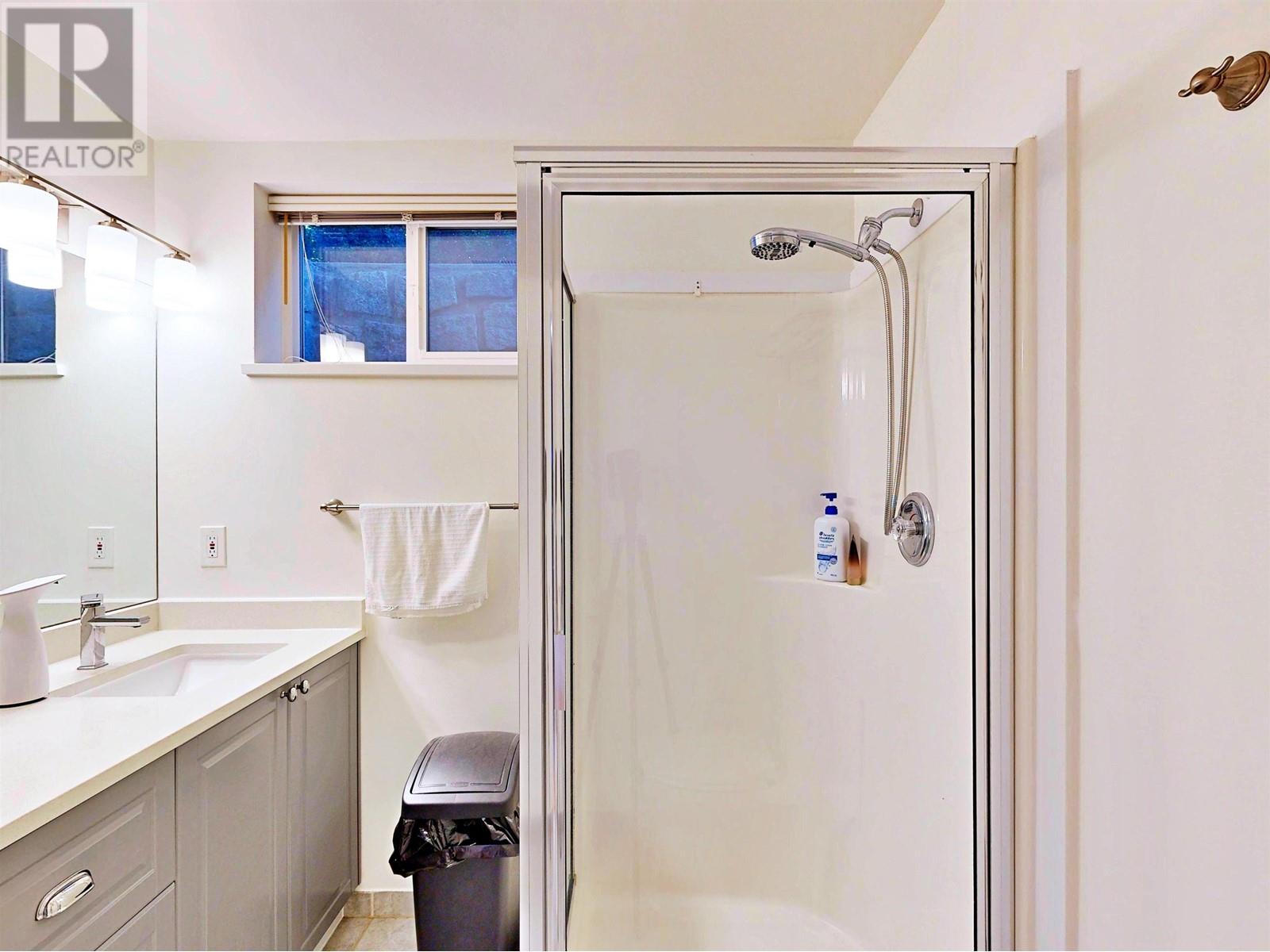 6477 Bruce Street, West Vancouver, British Columbia  V7W 2G7 - Photo 25 - R2935271