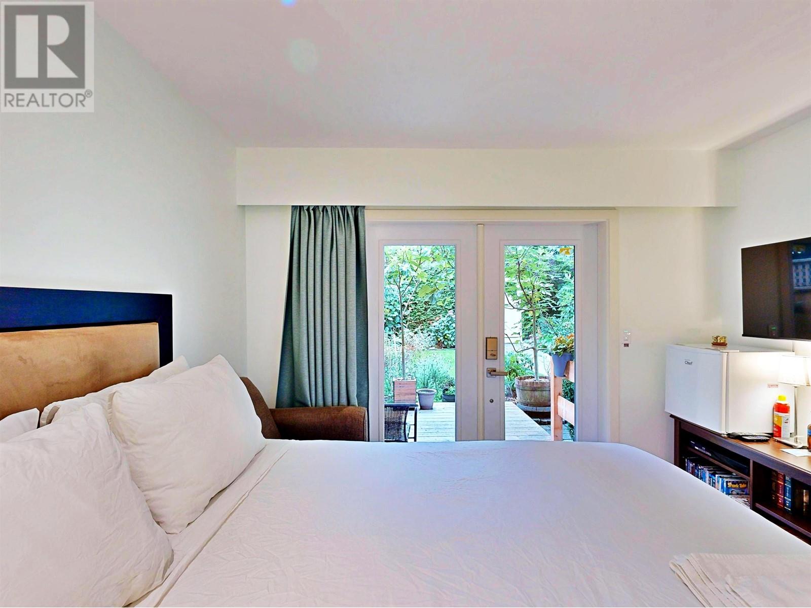 6477 Bruce Street, West Vancouver, British Columbia  V7W 2G7 - Photo 17 - R2935271