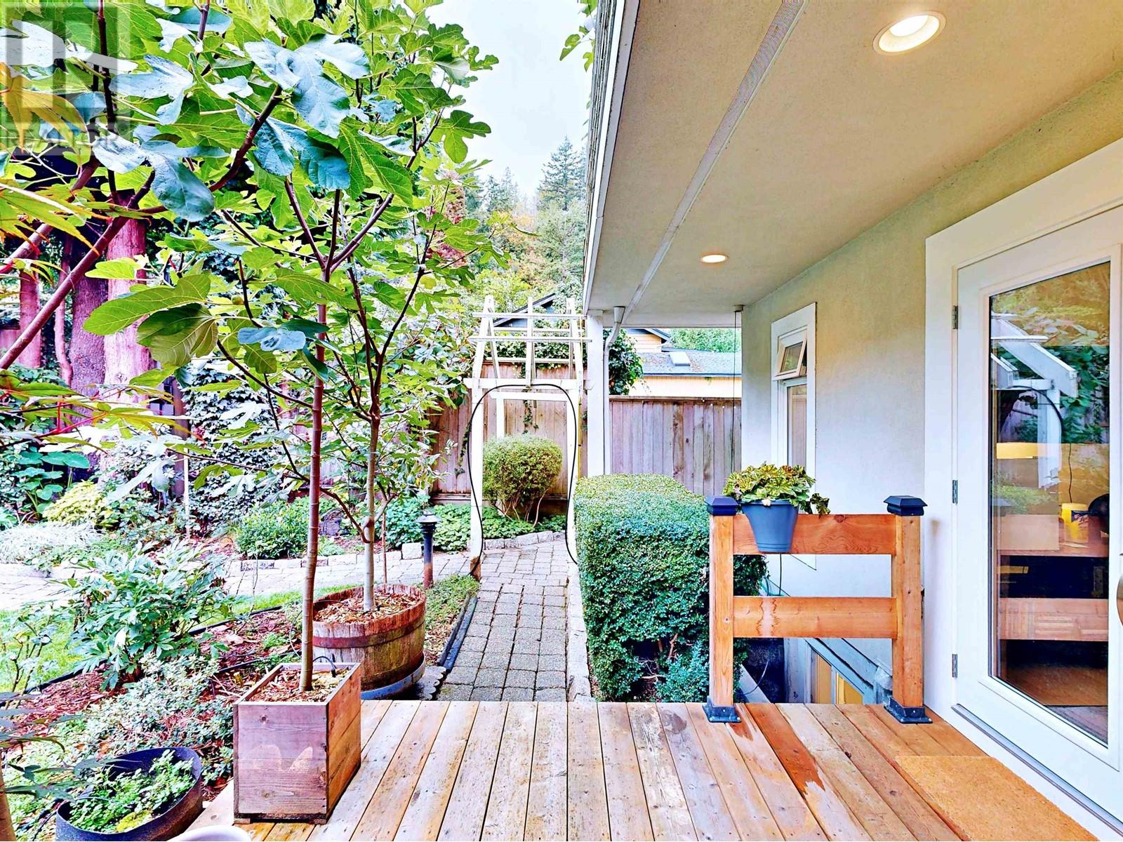 6477 Bruce Street, West Vancouver, British Columbia  V7W 2G7 - Photo 28 - R2935271