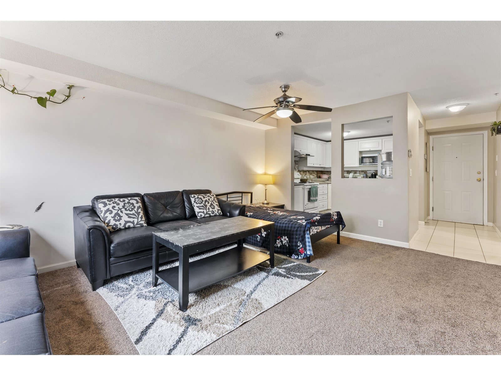 306 13780 76 Avenue, Surrey, British Columbia  V3W 1E5 - Photo 3 - R2935209