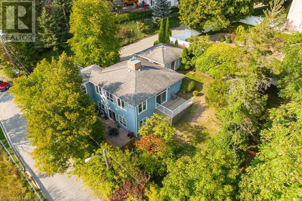 39 Salina Street, St. Catharines, Ontario  L2R 7N3 - Photo 1 - 40661999