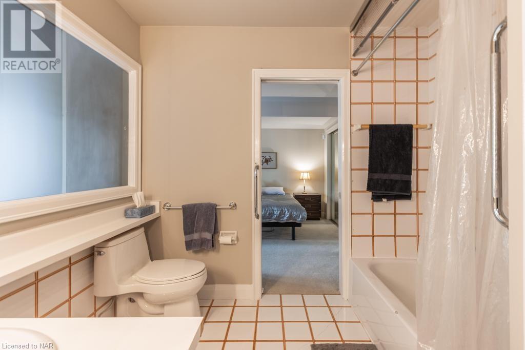 39 Salina Street, St. Catharines, Ontario  L2R 7N3 - Photo 23 - 40661999