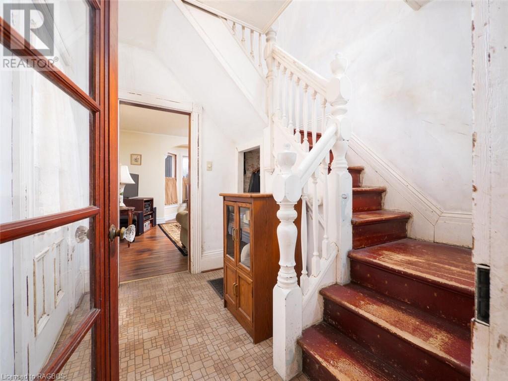 1604 8th Avenue W, Georgian Bluffs, Ontario  N4K 6B2 - Photo 12 - 40550935