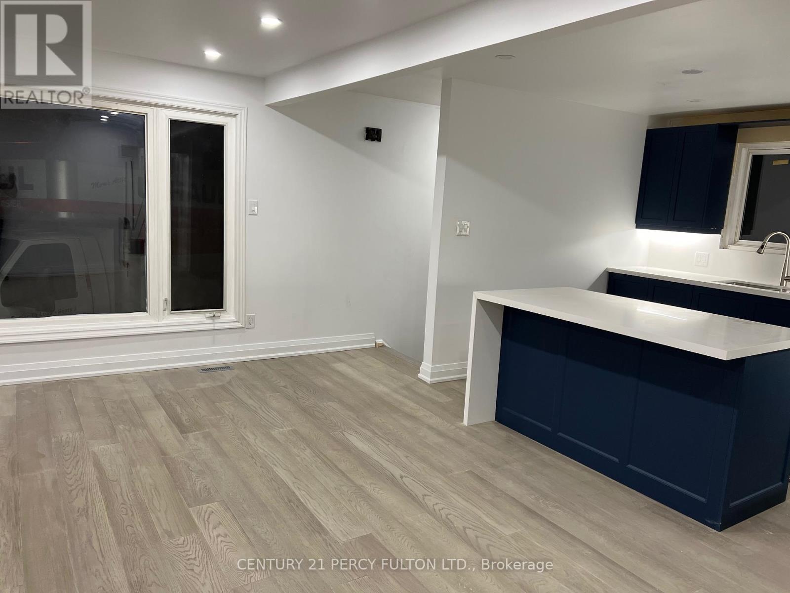 Property at 54 HOWELL SQUARE image 3