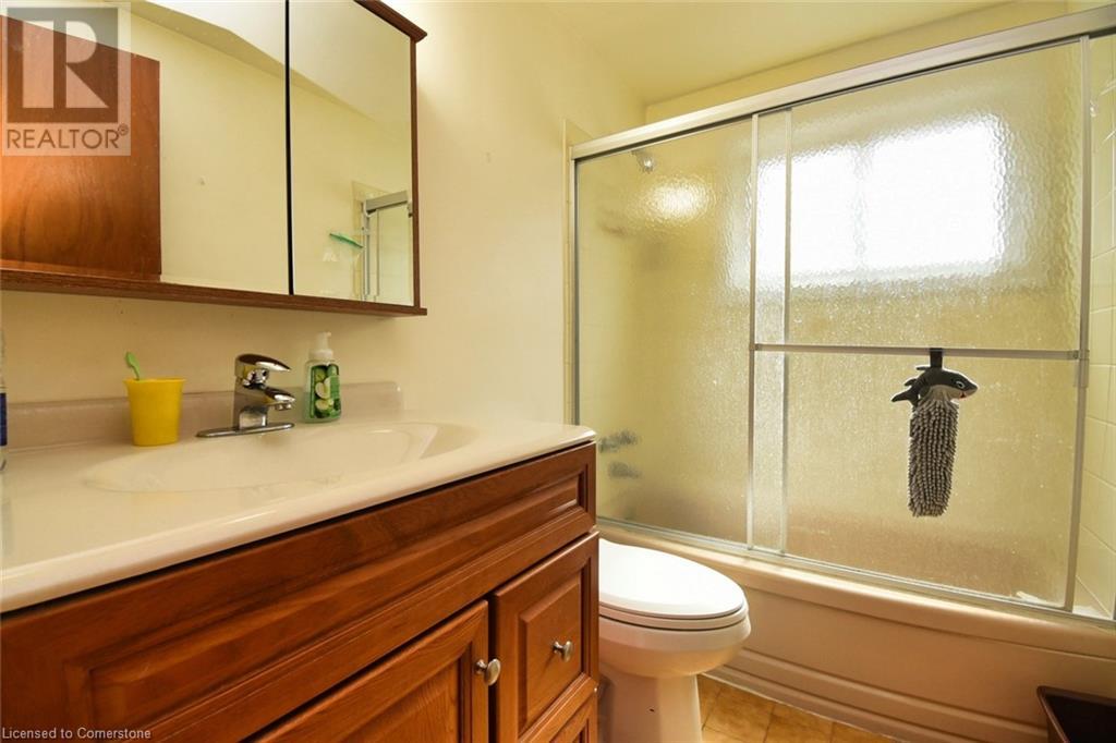 39 East 39th Street, Hamilton, Ontario  L8V 4G9 - Photo 17 - 40663493