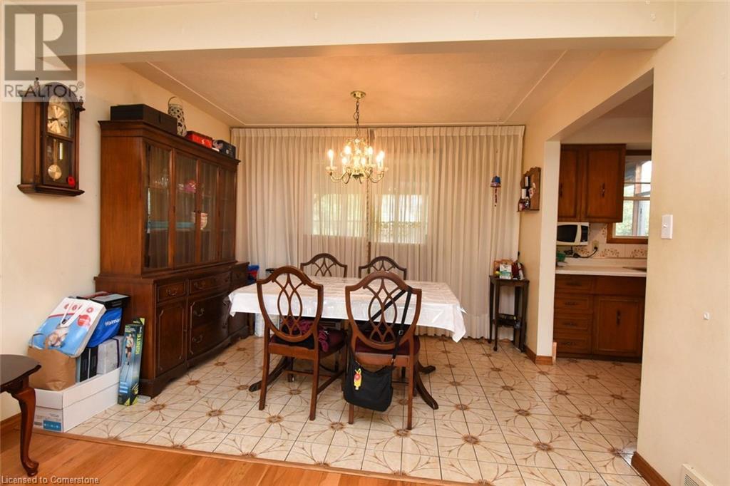 39 East 39th Street, Hamilton, Ontario  L8V 4G9 - Photo 6 - 40663493