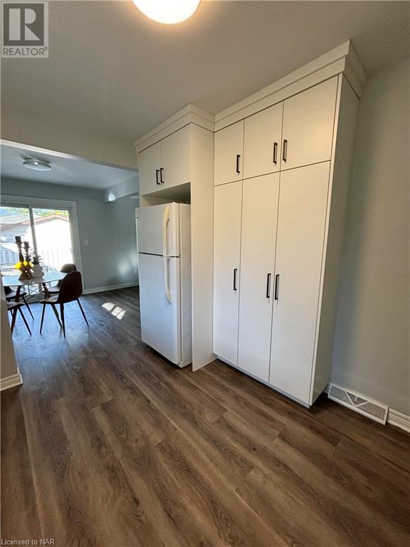 37 Larchwood Drive, St. Catharines, Ontario  L2T 2H6 - Photo 17 - 40662384