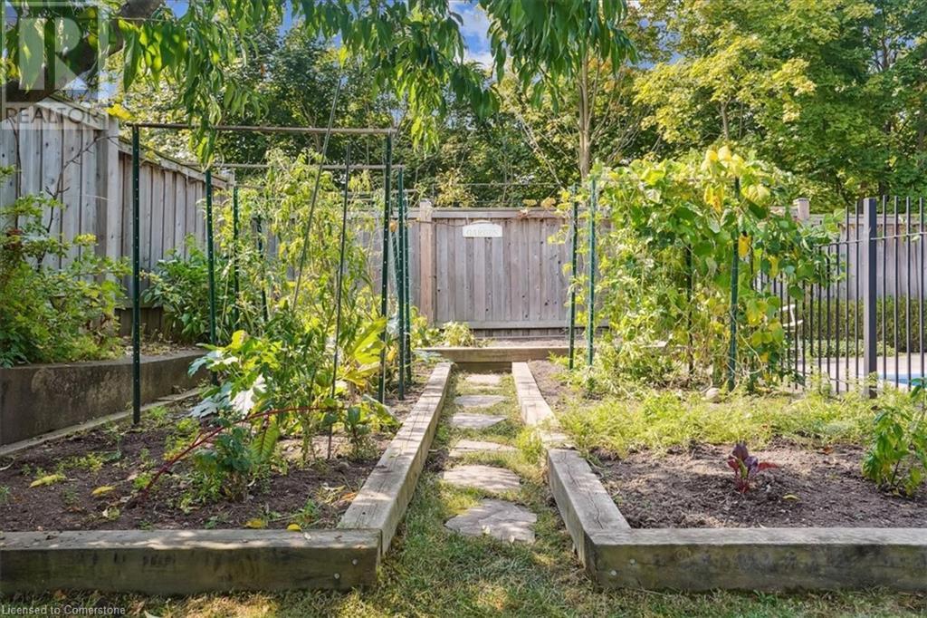 70 Country Club Drive, Hamilton, Ontario  L8K 5W2 - Photo 31 - 40663440