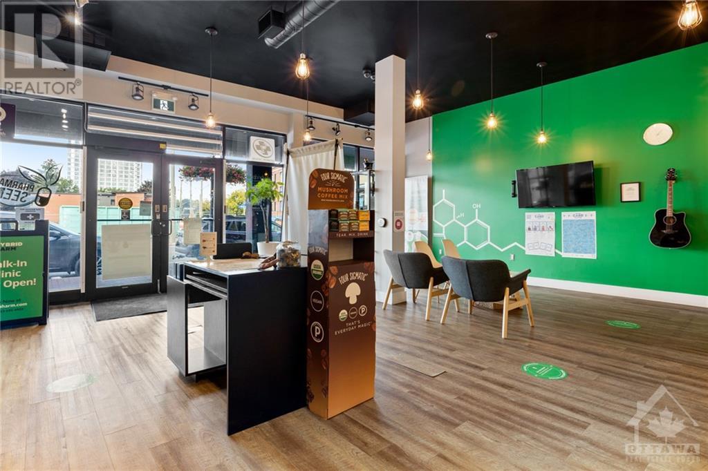 318-320 Richmond RoadOttawa, Ontario  K1Z 6X6 - Photo 7 - X9522643