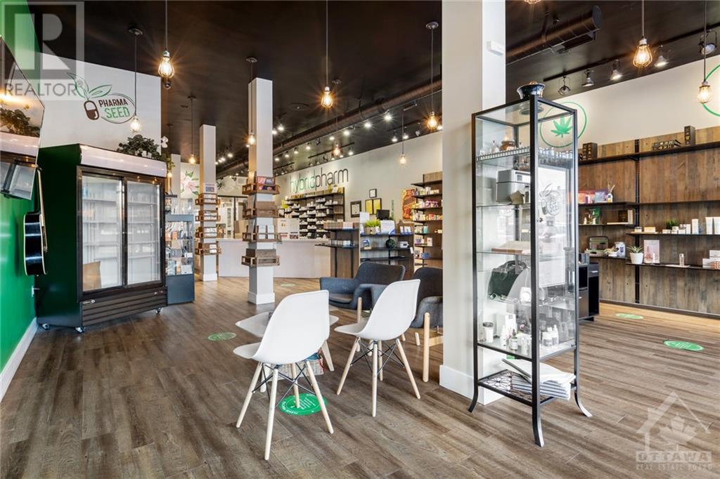 318-320 Richmond RoadOttawa, Ontario  K1Z 6X6 - Photo 8 - X9522643